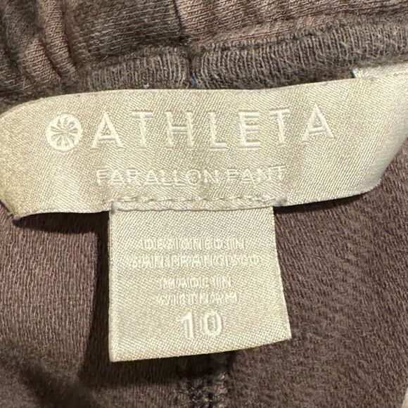 Athleta Size 10 Farallon Camouflage Jogger Pants - Picture 11 of 13